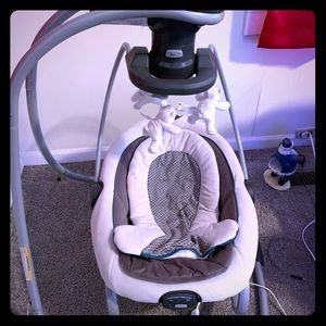 Graco baby swing